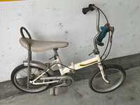 Bicicleta de criança antiga dobrável
