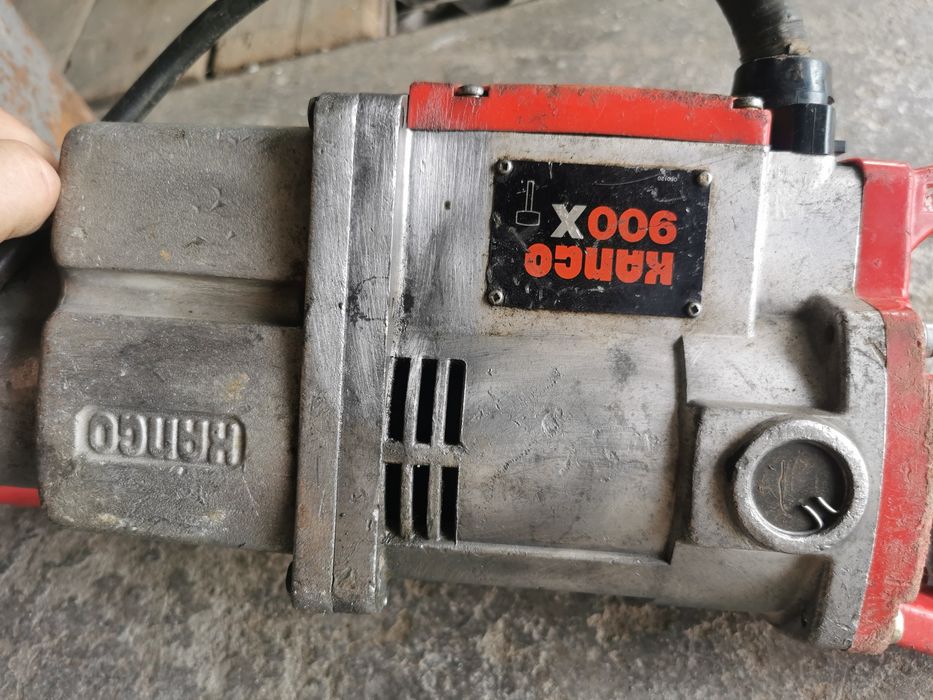 Zestaw młot wyburzeniowy Kango 900X
