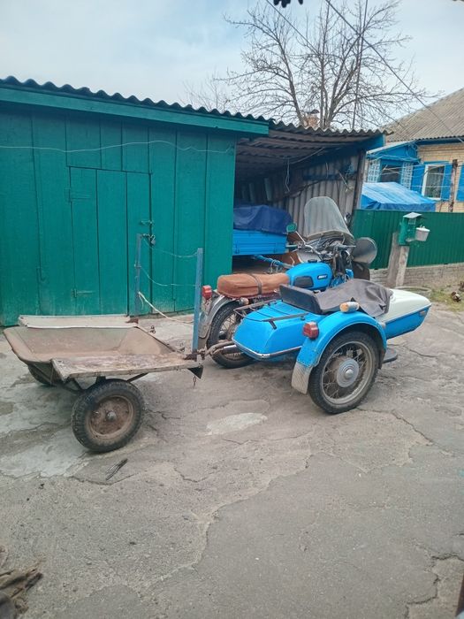 Продається мотоцикол. Іж планета 4 з  причіпом