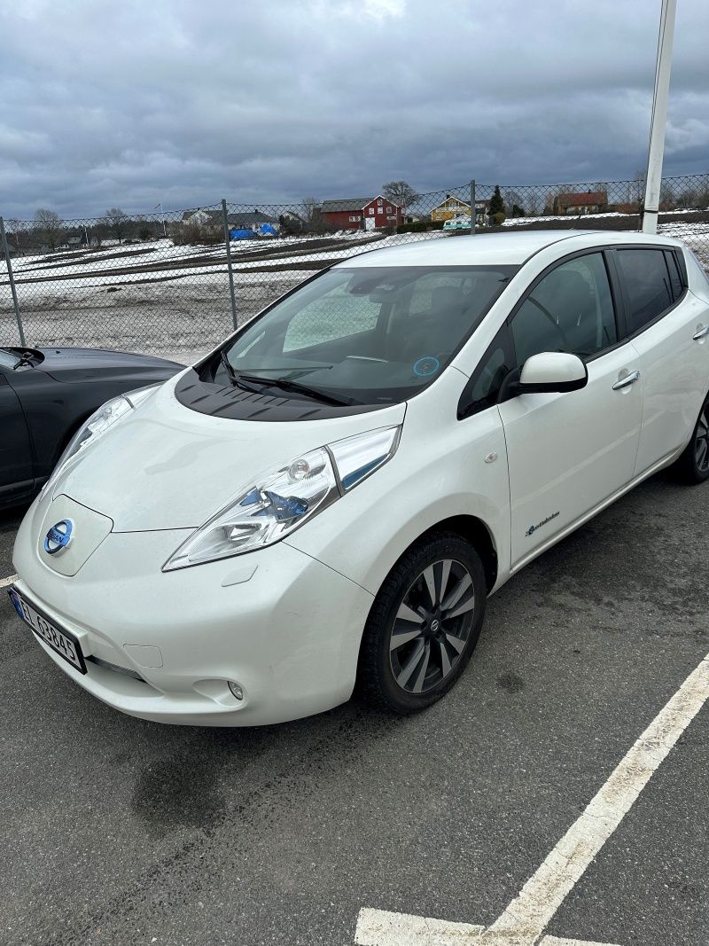 Nissan Leaf Tekna 2015р.11/12 поділок з Норвегії