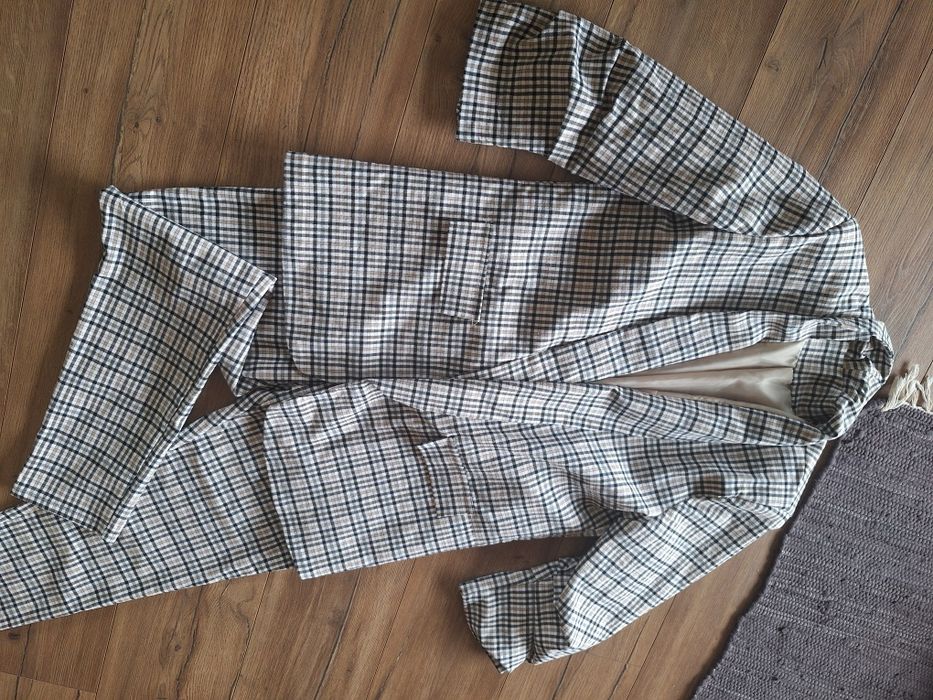 Komplet damski marynarka +spodnie M-L