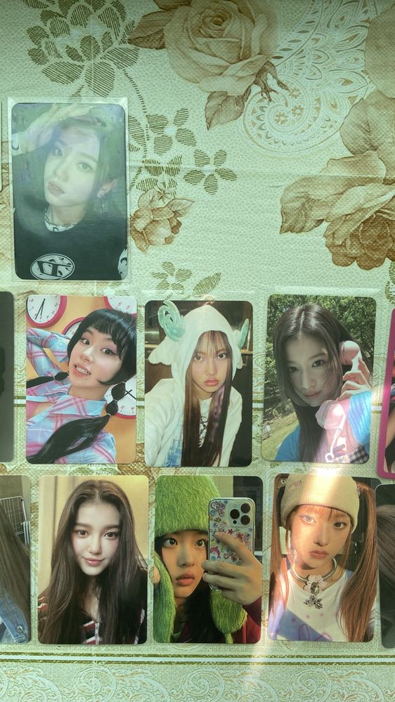 Оригинальні картки BLACKPINK, Twice, IVE, Kepler, NewJeans, Red Velvet