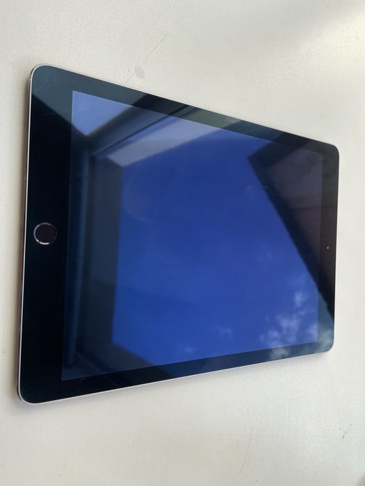 Ipad air 2 64gb Cellular + стилус