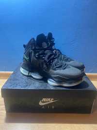 Buty Lebron XIX roz. 45,5