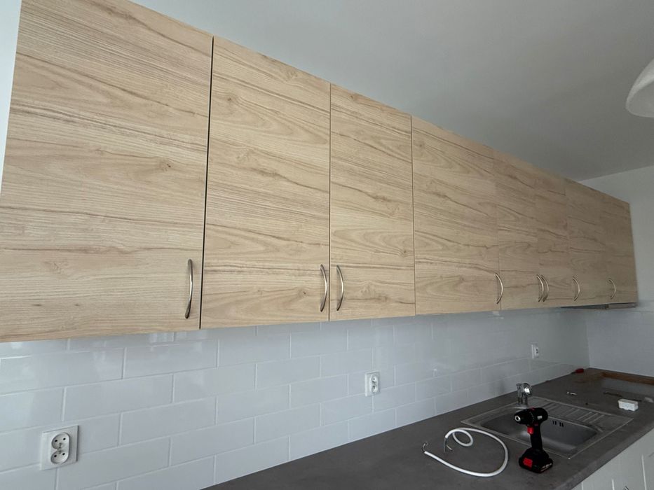 Kuchnia - zestaw szafek wiszących, blatu, piekarnika i okapu IKEA