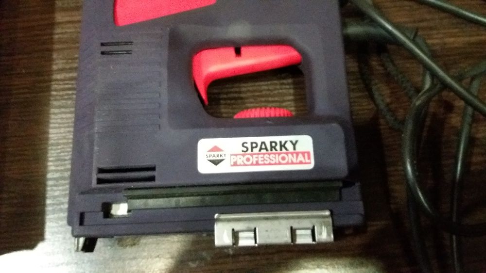 Продам электростеплер. Sparky T-14.