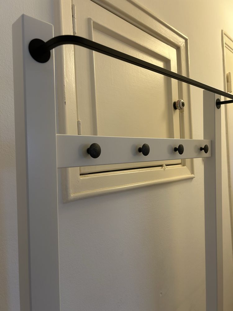 Hemnes banco com toalheiro e arrumação