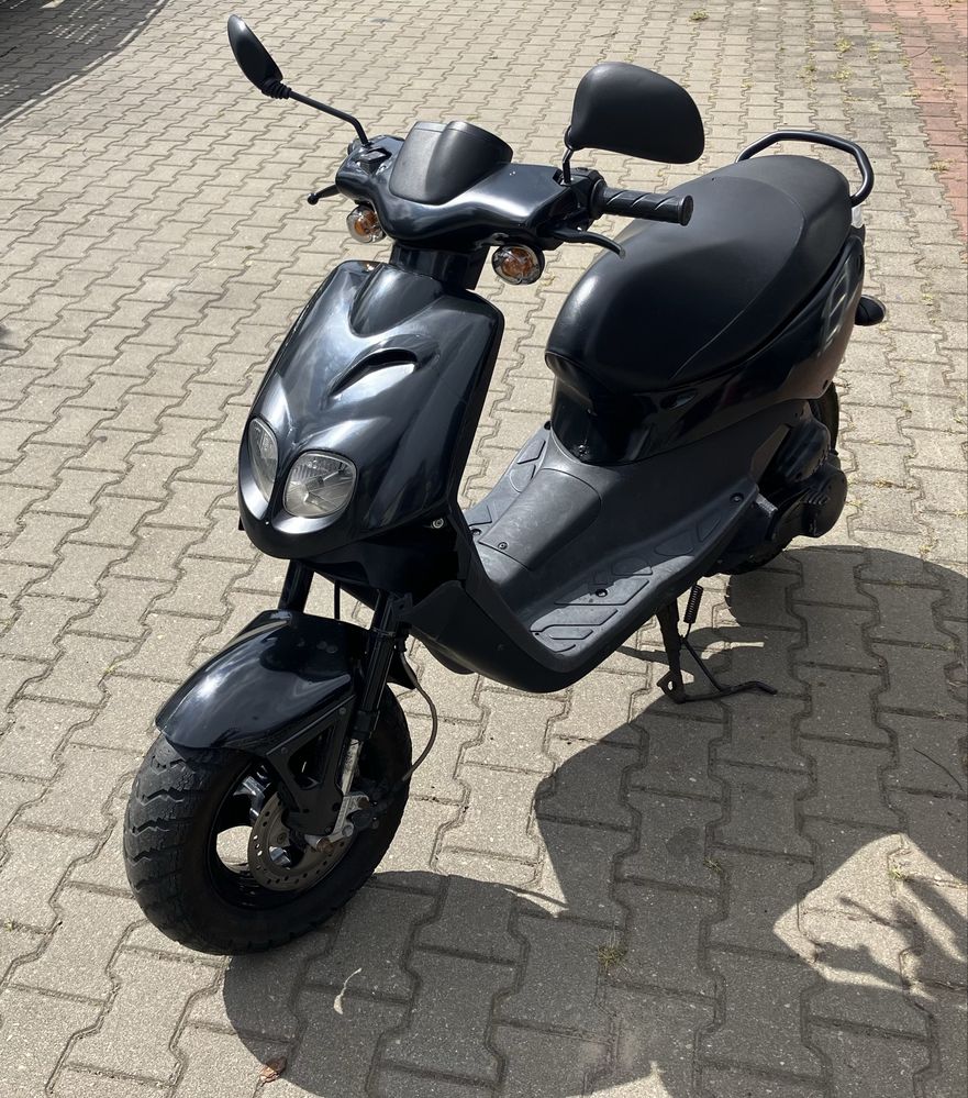 Peugeot TKR Trekker 2007r. skuter 50cm