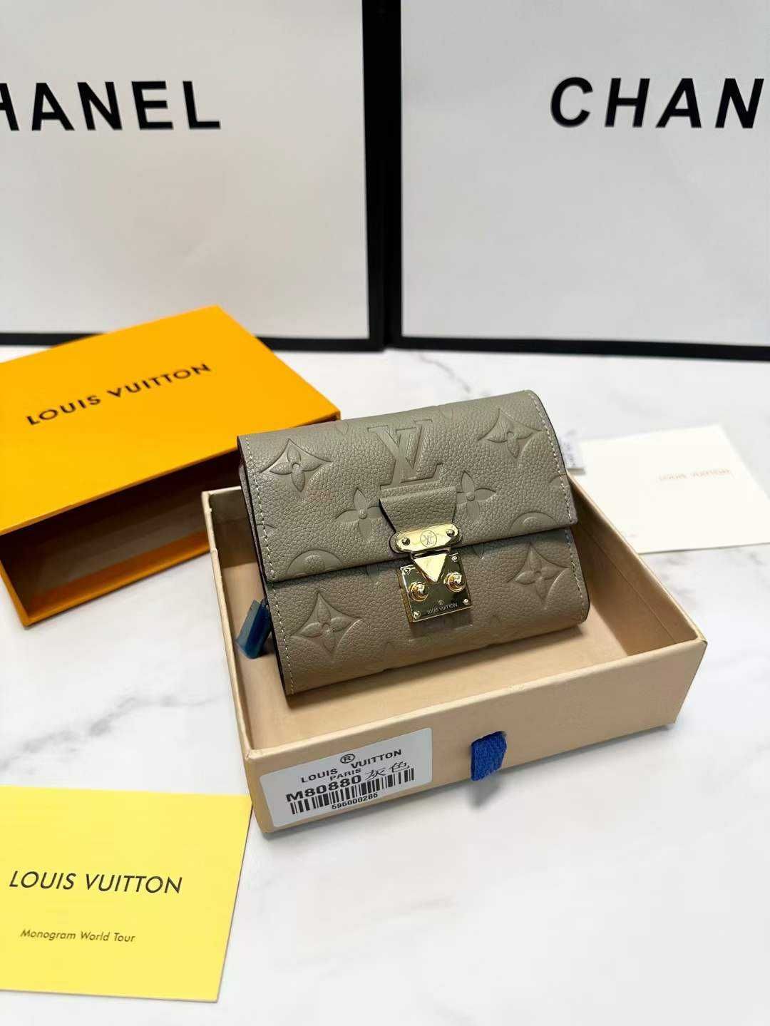 PORTFEL, Louis Vuitton skóra 180675