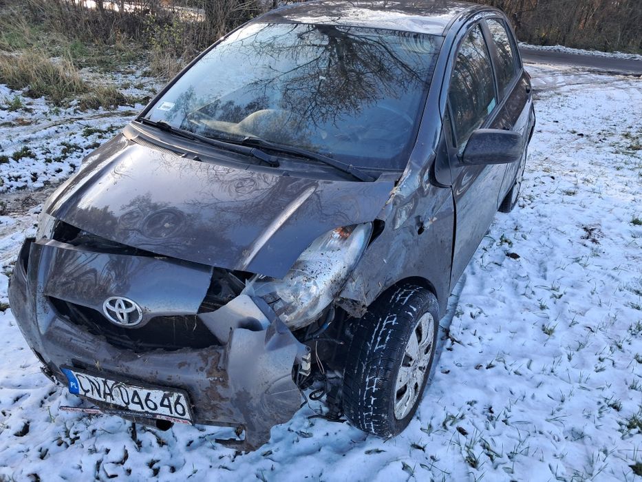 Toyota yaris II 1.3 vvti. 2009 rok. Salon Polska.