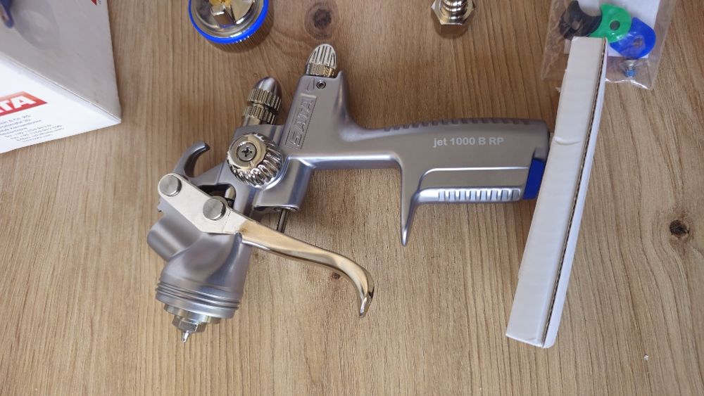 Pistolet lakierniczy SATA Jet 1000
