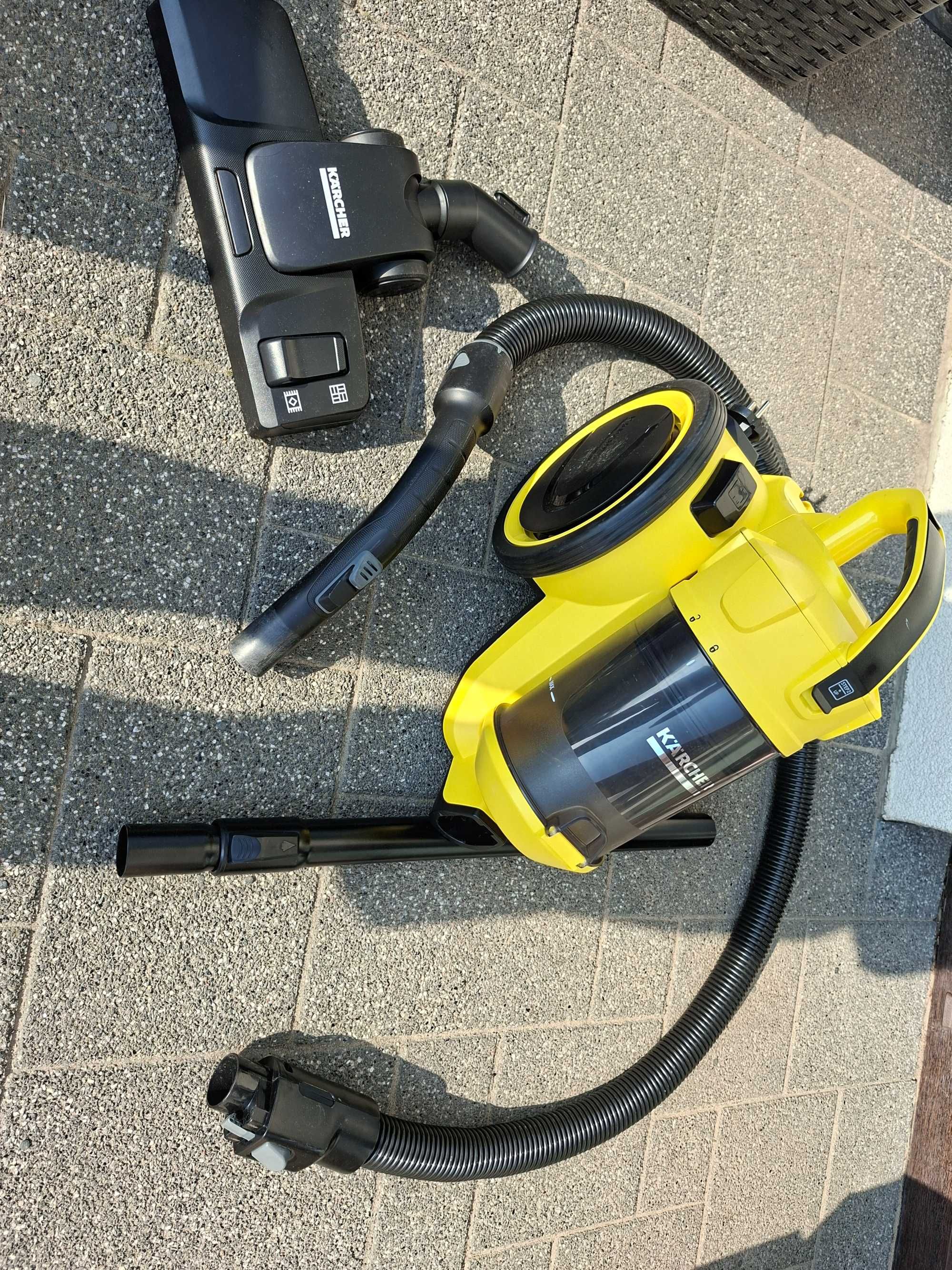 Odkurzacz bezworkowy KARCHER VC 3