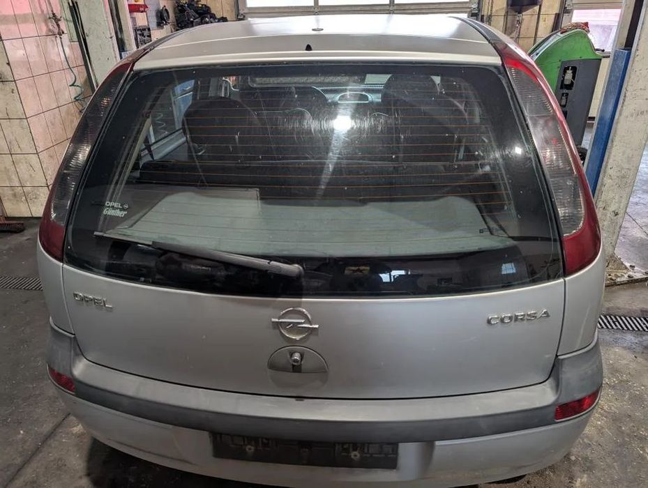 klapa bagażnika opel corsa c z157