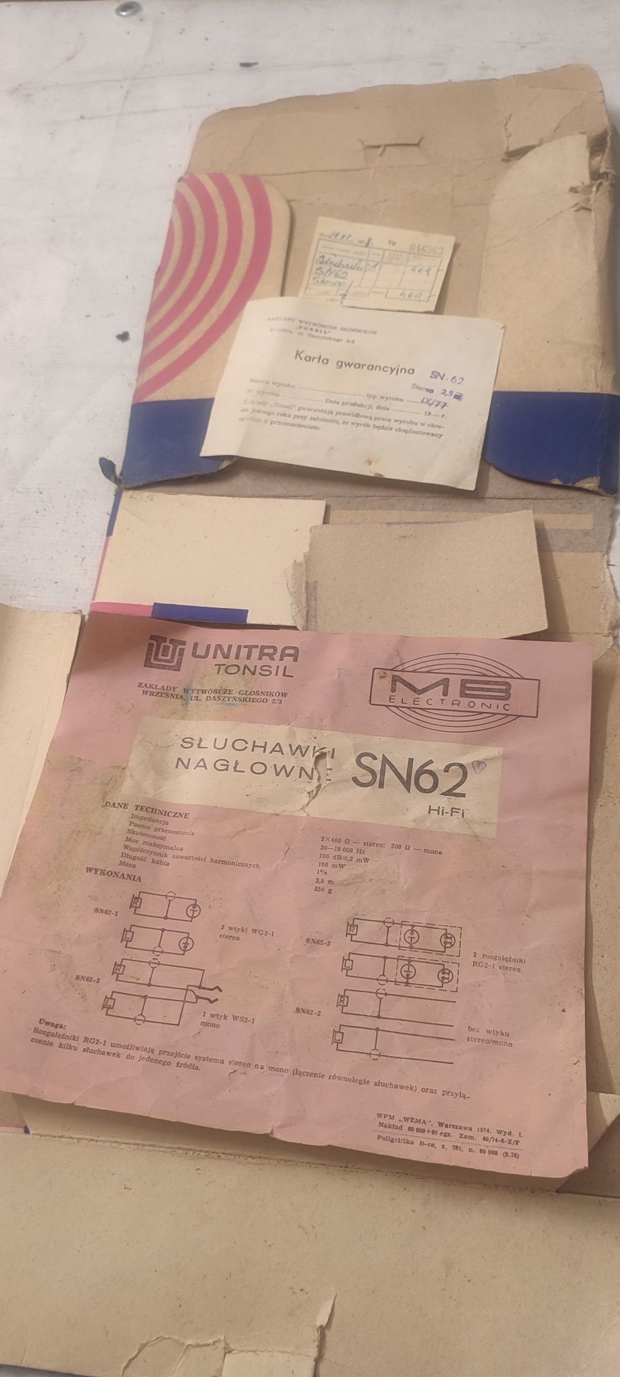 Pudełko, instrukcje i słuchawki Unitra SN62