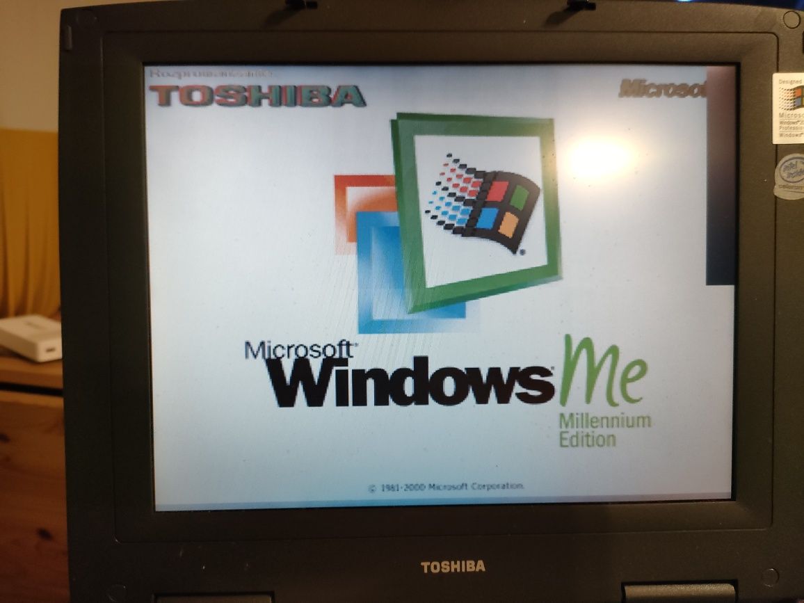 Laptop retro Toshiba Satellite model no. PS170E 00021 PL