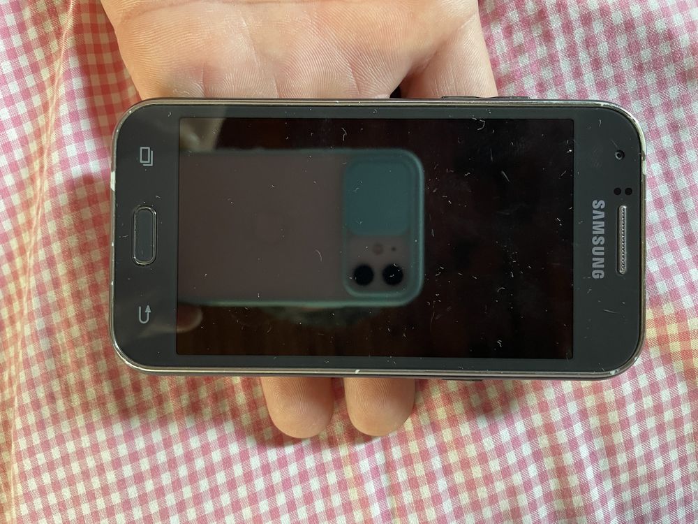 Samsung j1 como novo