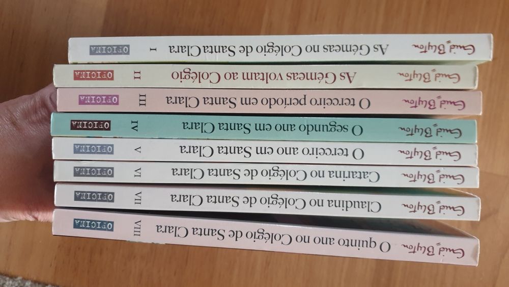 Livros juvenis de vários autores