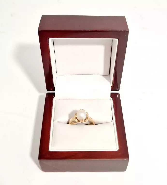 Złoty pierścionek "perła" P585/4,32g