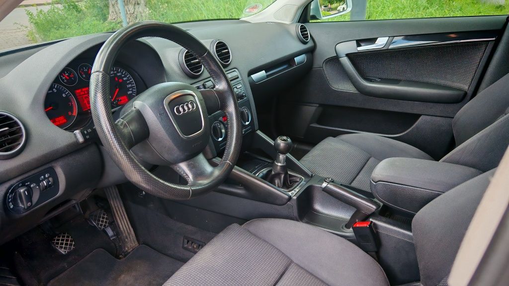 Piękne AUDI A3 SPORTBACK 1,6 MPI 102 KM super STAN bardzo zadbany