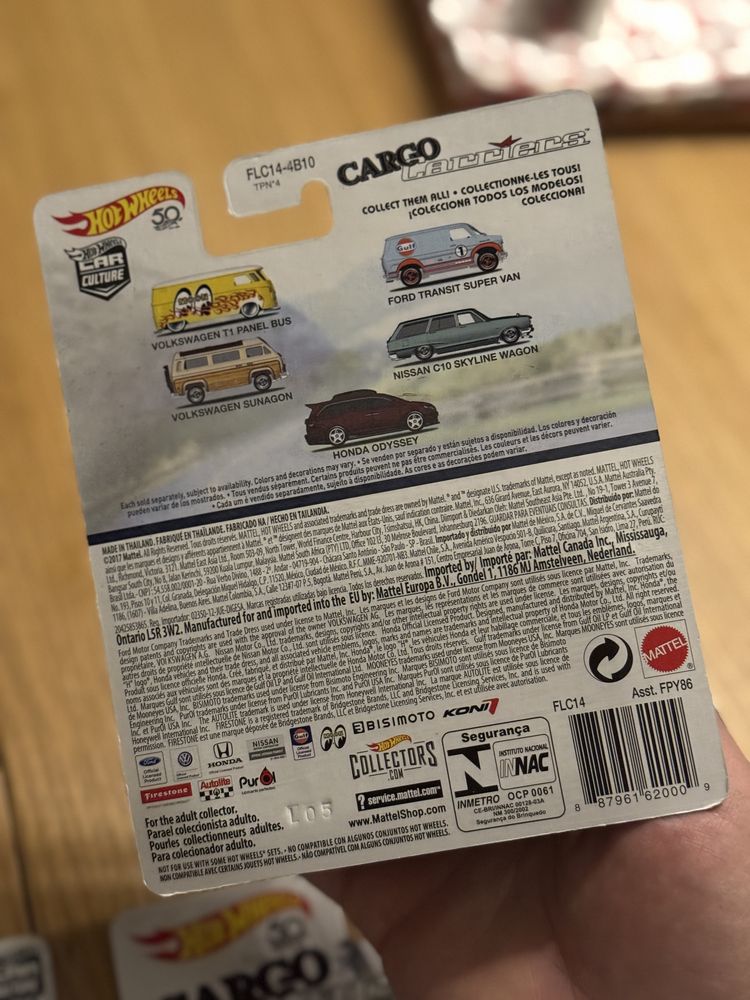 Hot Wheels Premium zestaw Cargo Carriers VW Sunagon T1 Moon GULF