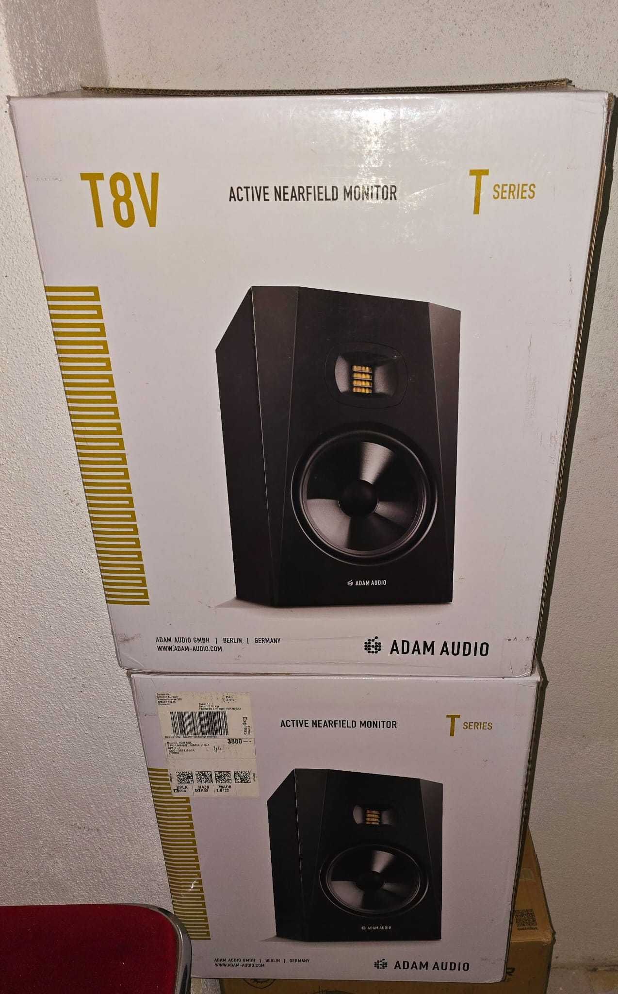 Par de Monitores de Audio ADAM T8V