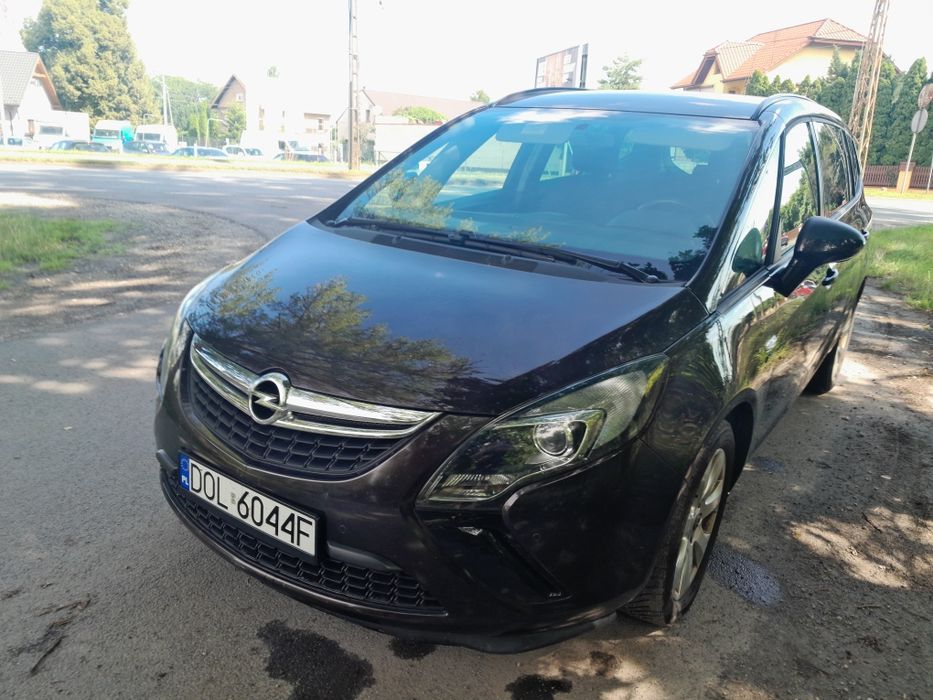 Opel Zafira 1.4 turbo mały przebieg