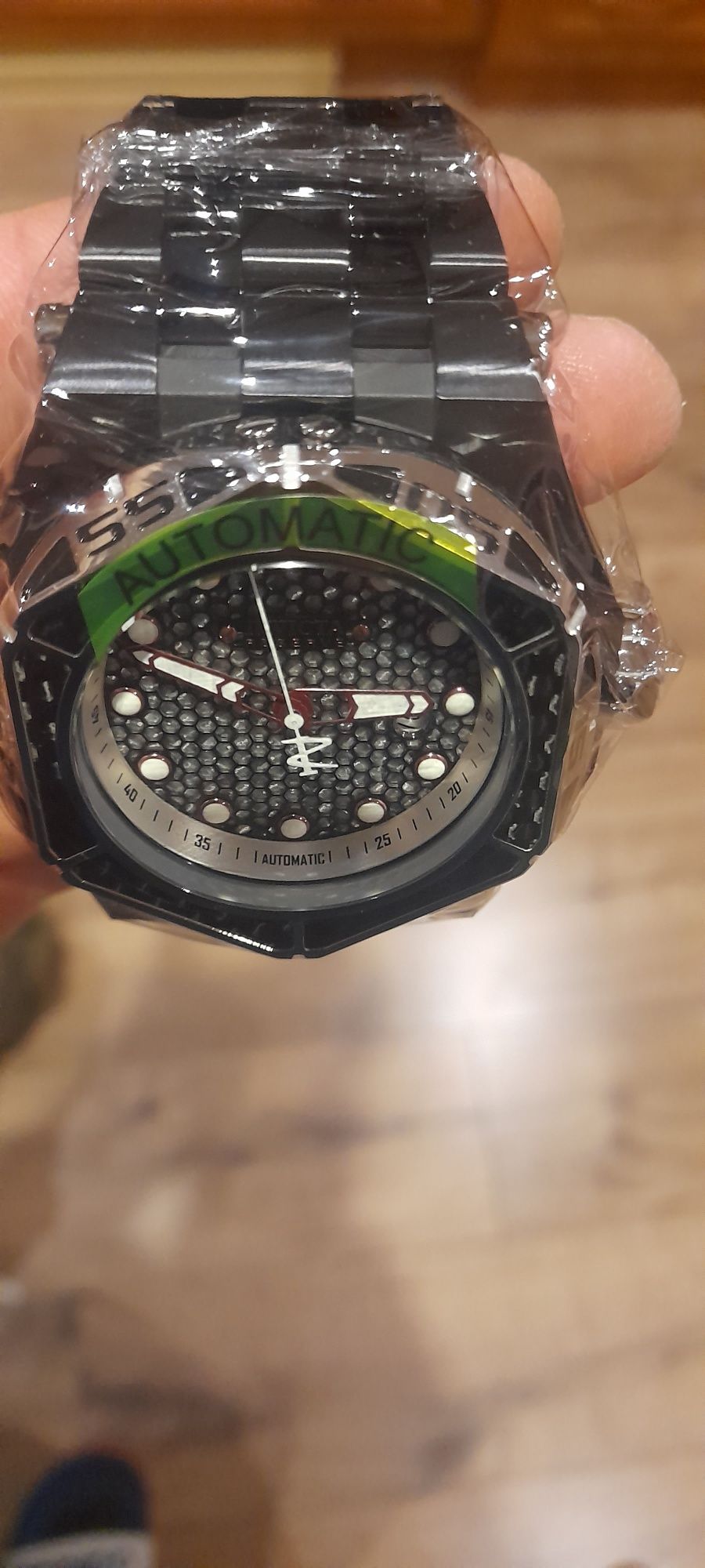 Invicta Carbon Hawk Automatic 38941