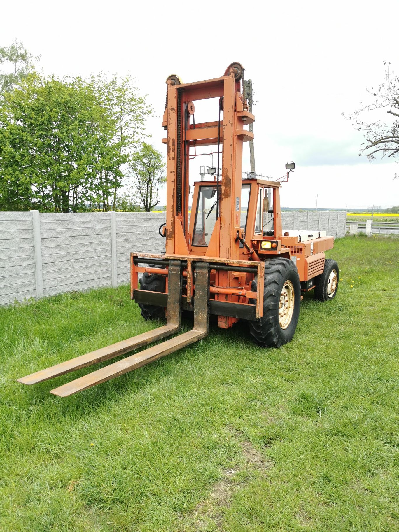 Wózek widłowy terenowy Manitou 10ton diesel widlak