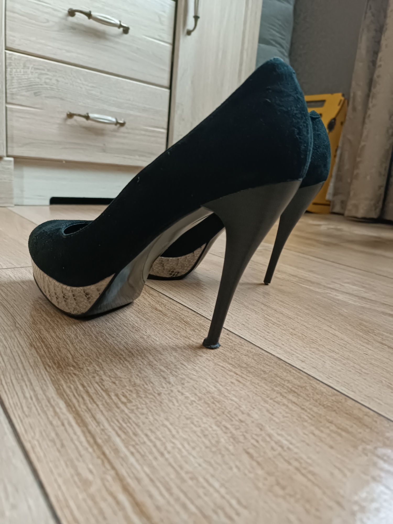 Продам Жіночі туфлі
