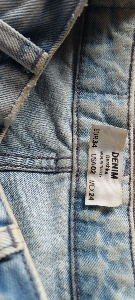 Spodnie jeansy z dziurami Bershka rozmiar 34