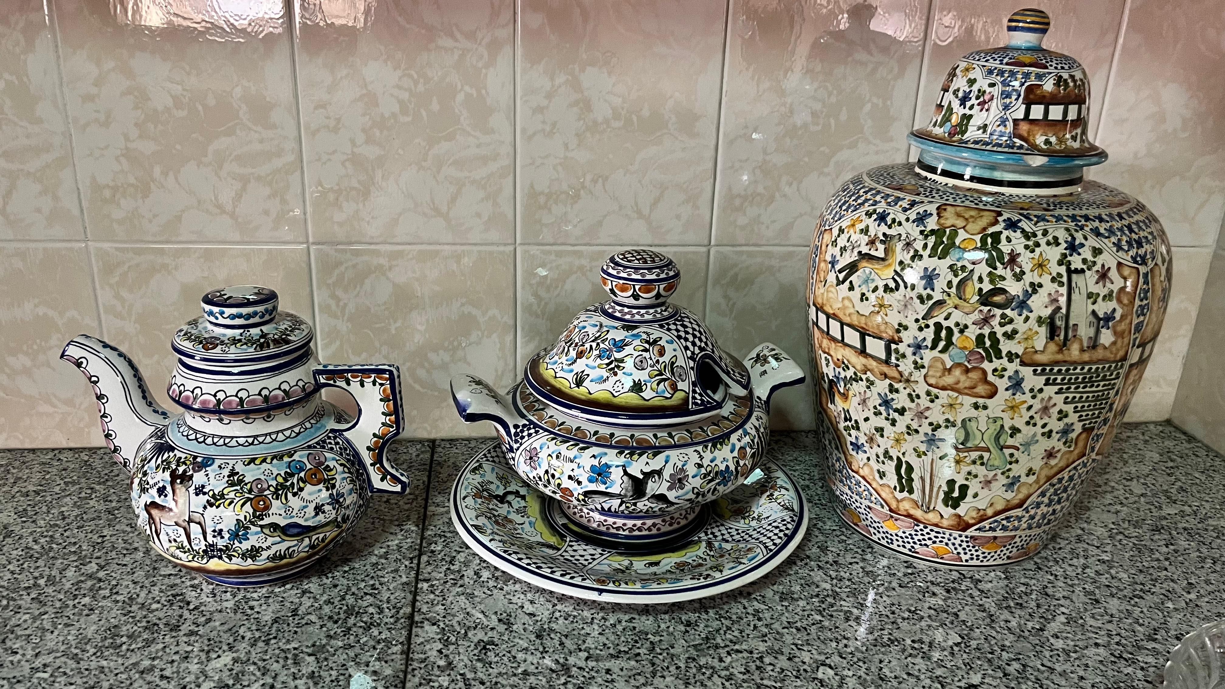 Conjunto de Cerâmica Artística Pintada à Mão