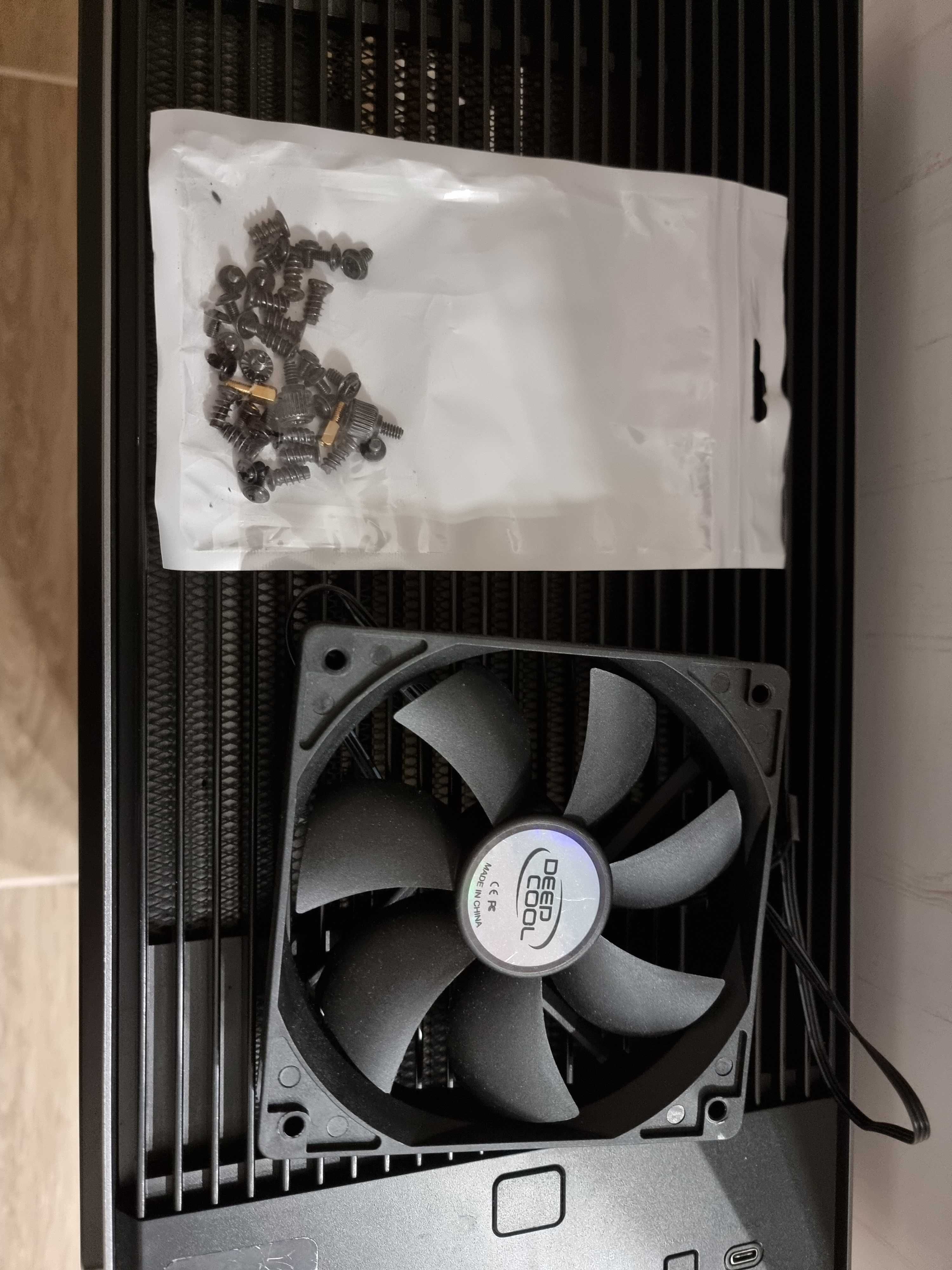 Obudowa komputerowa Deepcool CL500 Middle Tower + wentylator