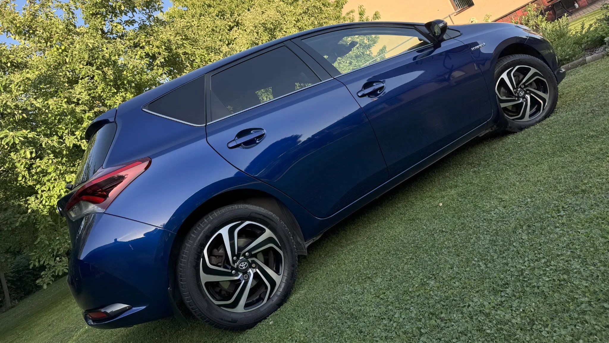 Toyota Auris 1.8 hybryda automat led