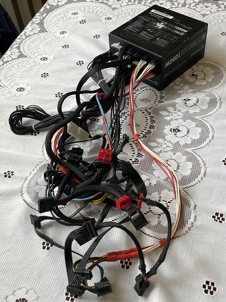 Блок живлення Thermaltake Toughpower  1050W