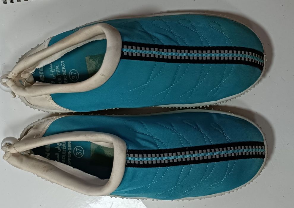 Аквашузы коралки ,31 (20 см стелька) и40 размер