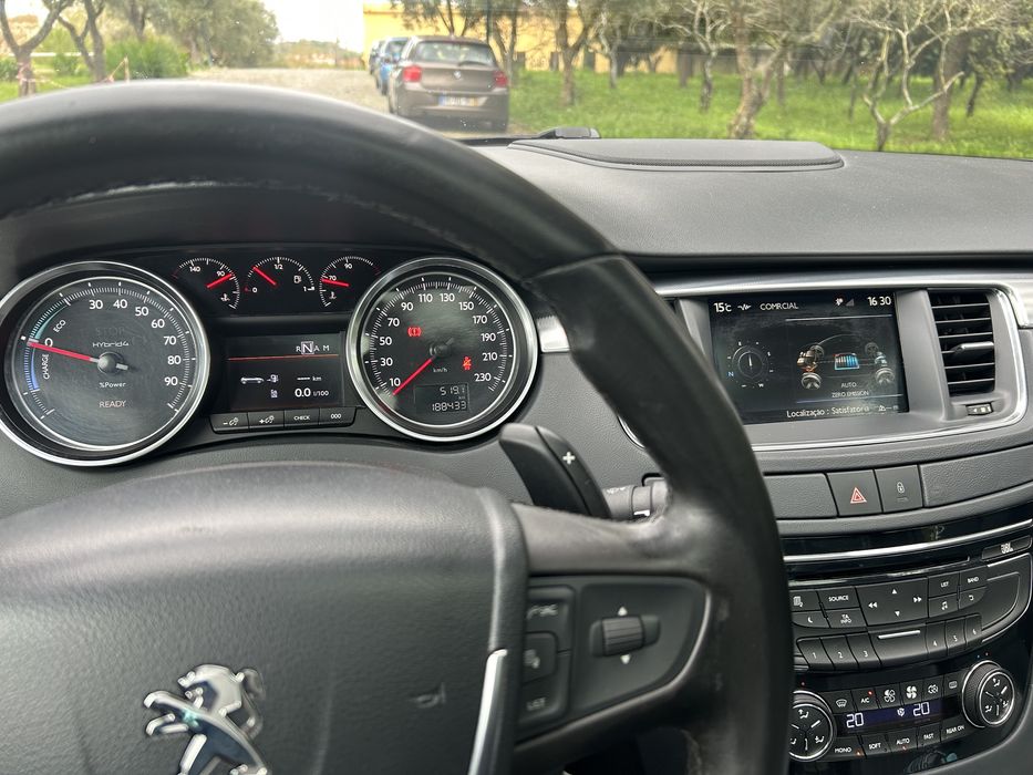 Peugeot 508 RXH Hybrid 4