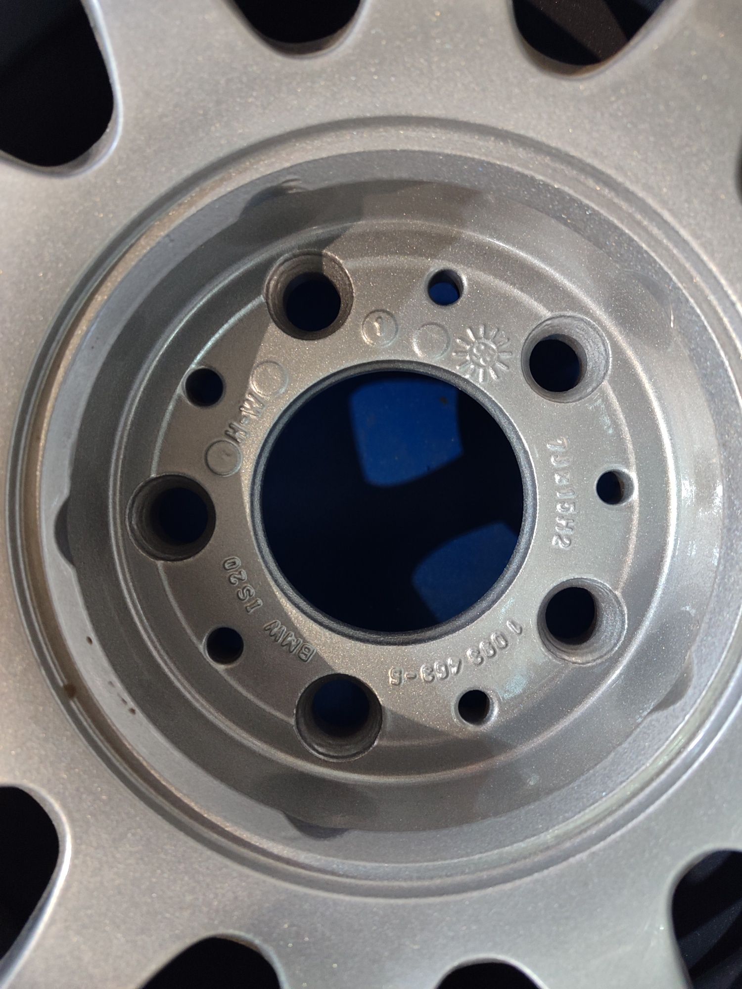 Диски BMW. R-15. 5×120. J-7. ET-20. Dia-74.1
