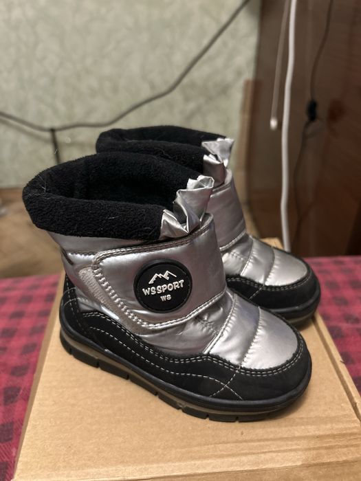 Зимові ботінки для дівчинки