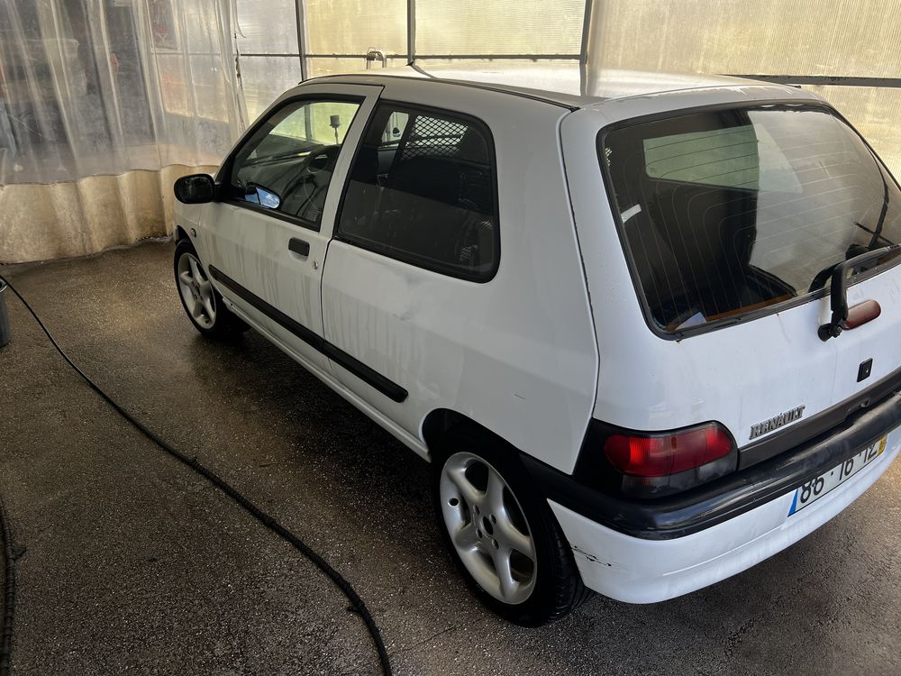 Troco/Vendo Renault Clio 1.9d