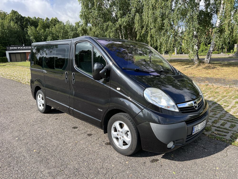 Opel Vivaro Tour 2.0 CDTi 8 osób