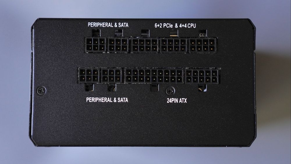 Блок питания Corsair RM750x
