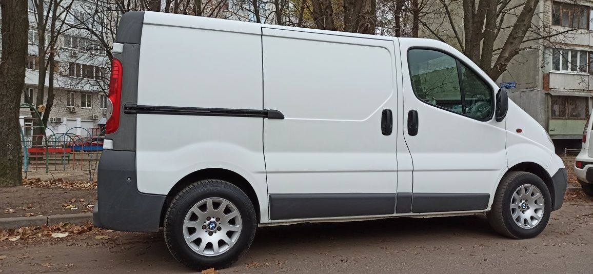 Opel Vivaro, микроавтобус