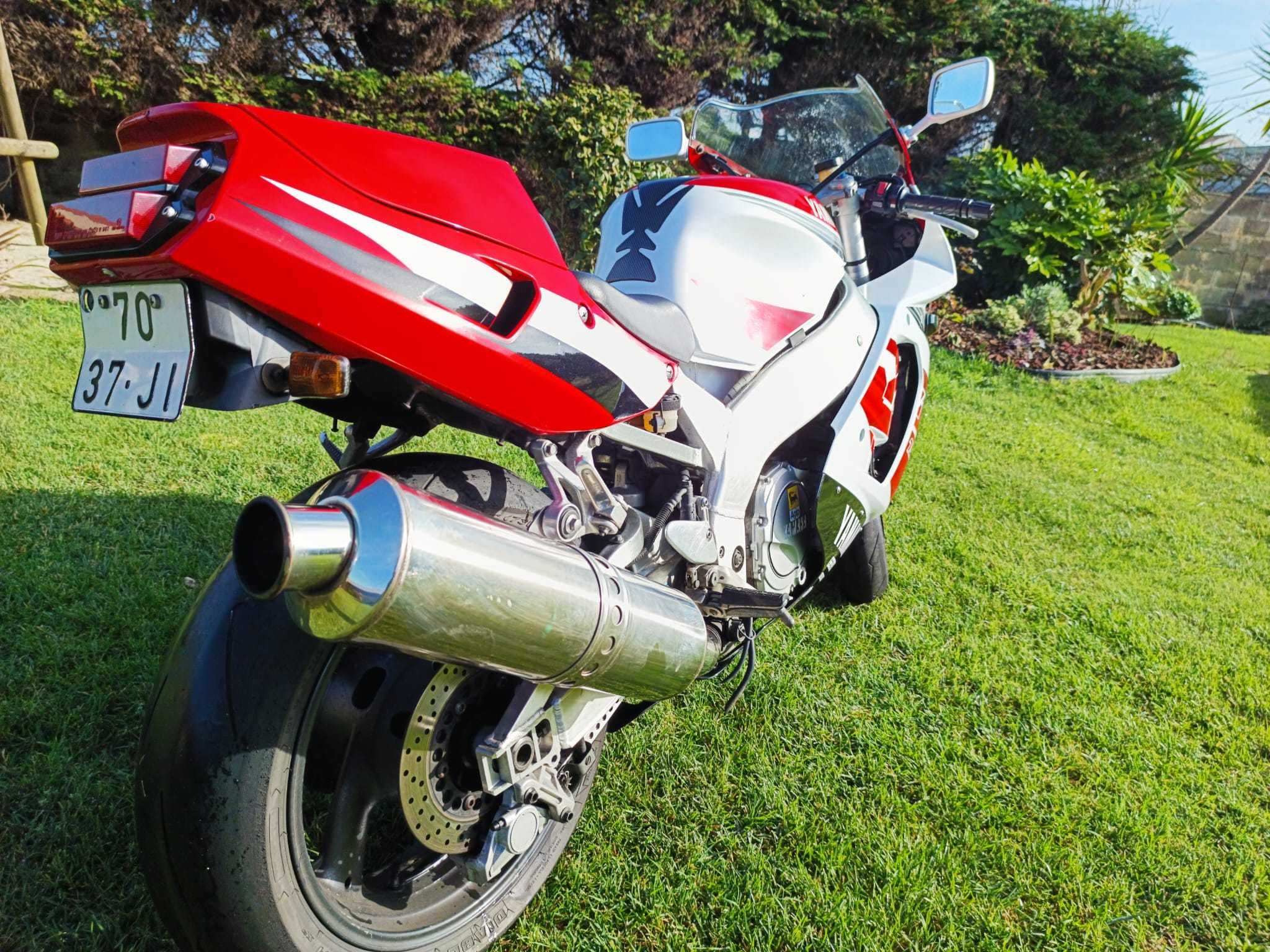 Yamaha YZF 750 (COMO NOVA)