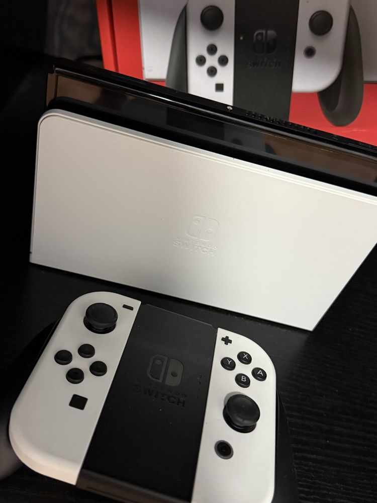 NINTENDO SWITCH OLED BRANCO