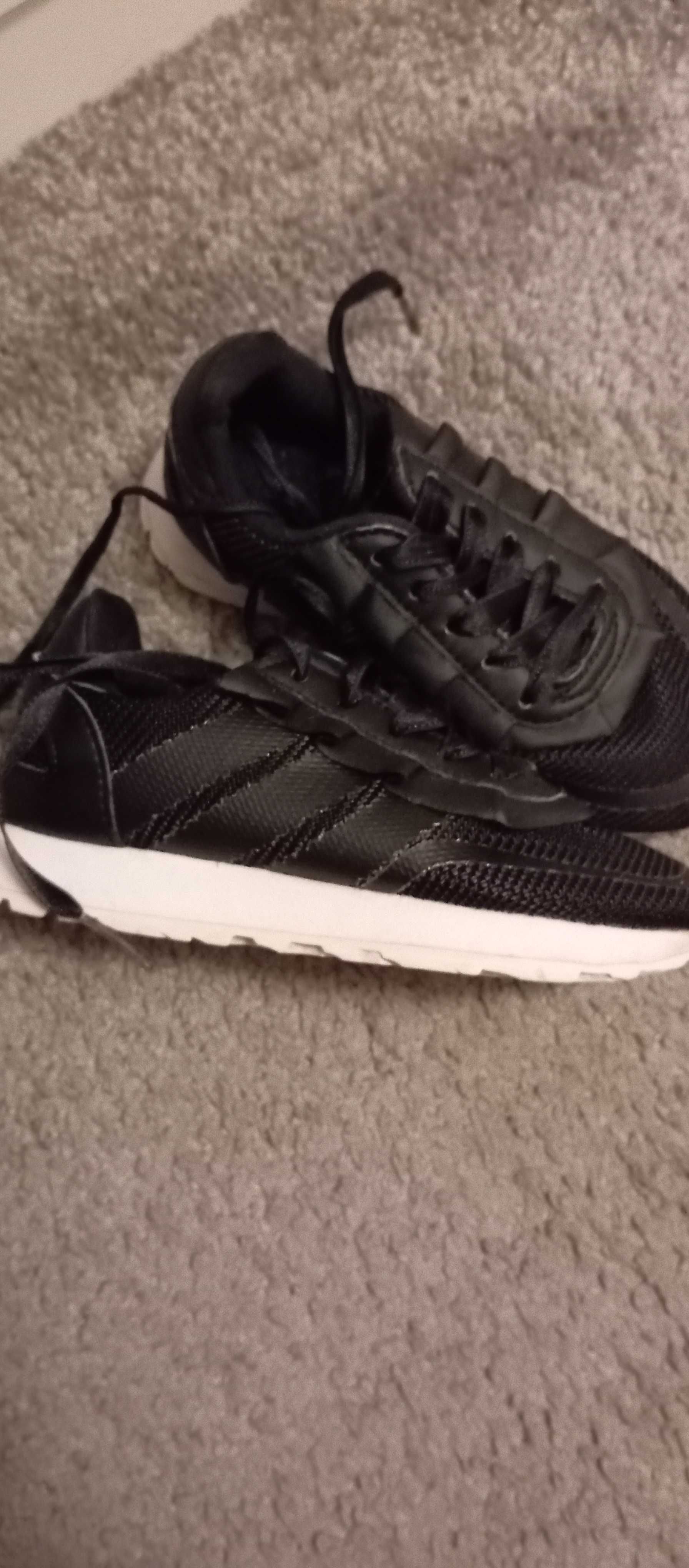Adidasy 28 dla dziewczynki
