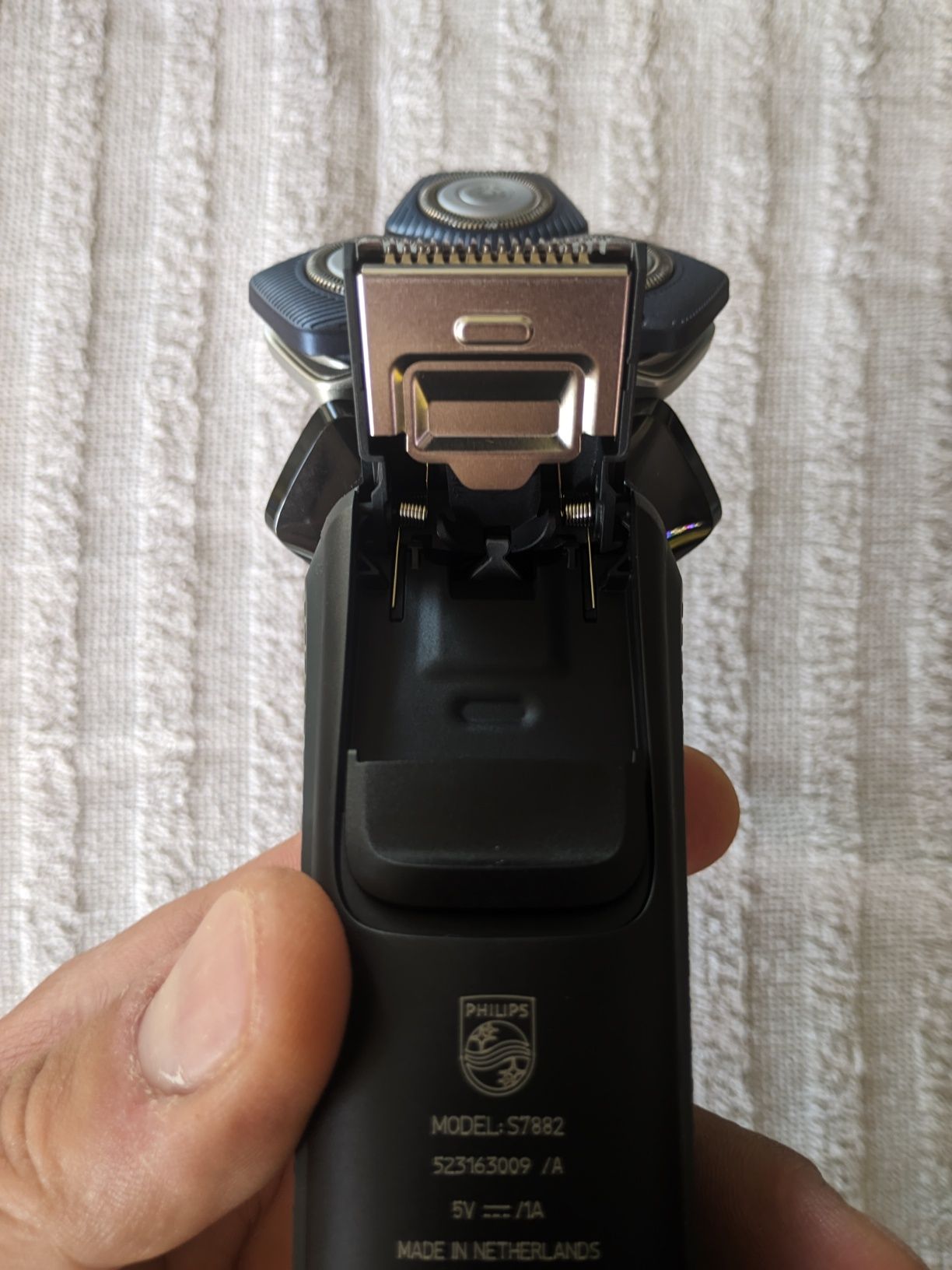 Máquina de barbear Philips S7882 nova