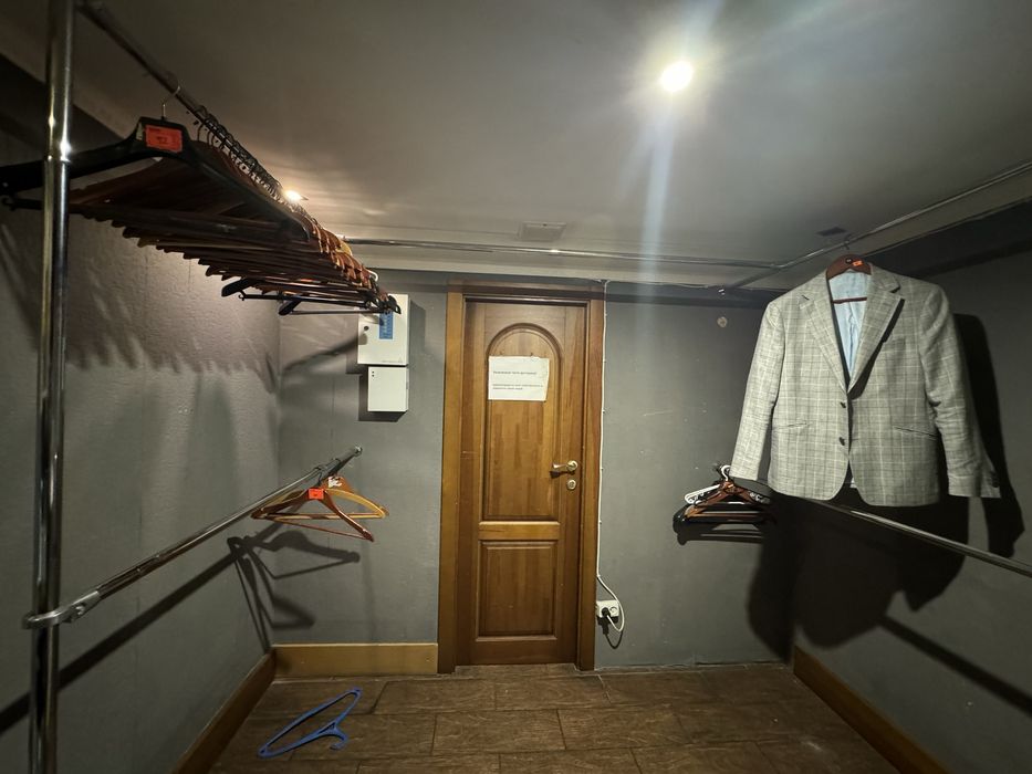 ФАСАД-(320,3 м²)Продаж комерційного приміщення вул.Саксаганського 129