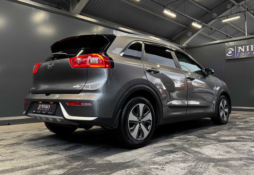 Продам гібридну Kia Niro 2017, 1.6 (HEV)