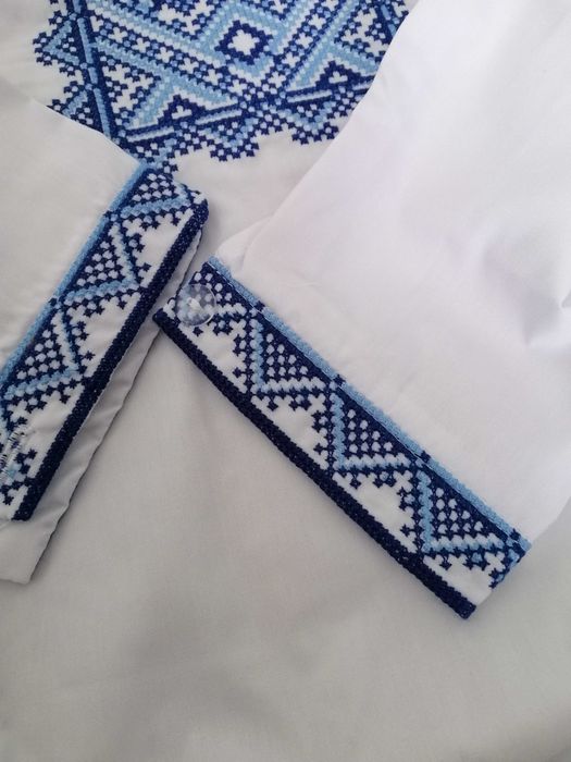 Нова вишиванка хлопчику, 10-11 років.