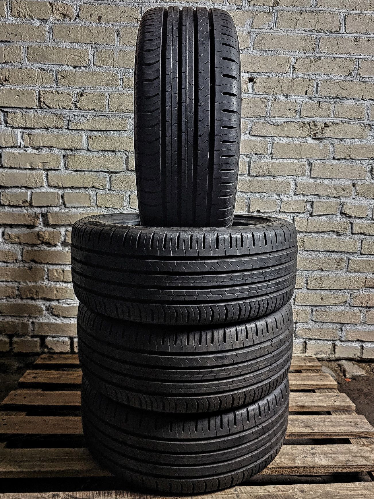 Шини 215/45r17 Continental | 8mm | 2023 | Стан нових | Ідеальні | 4шт